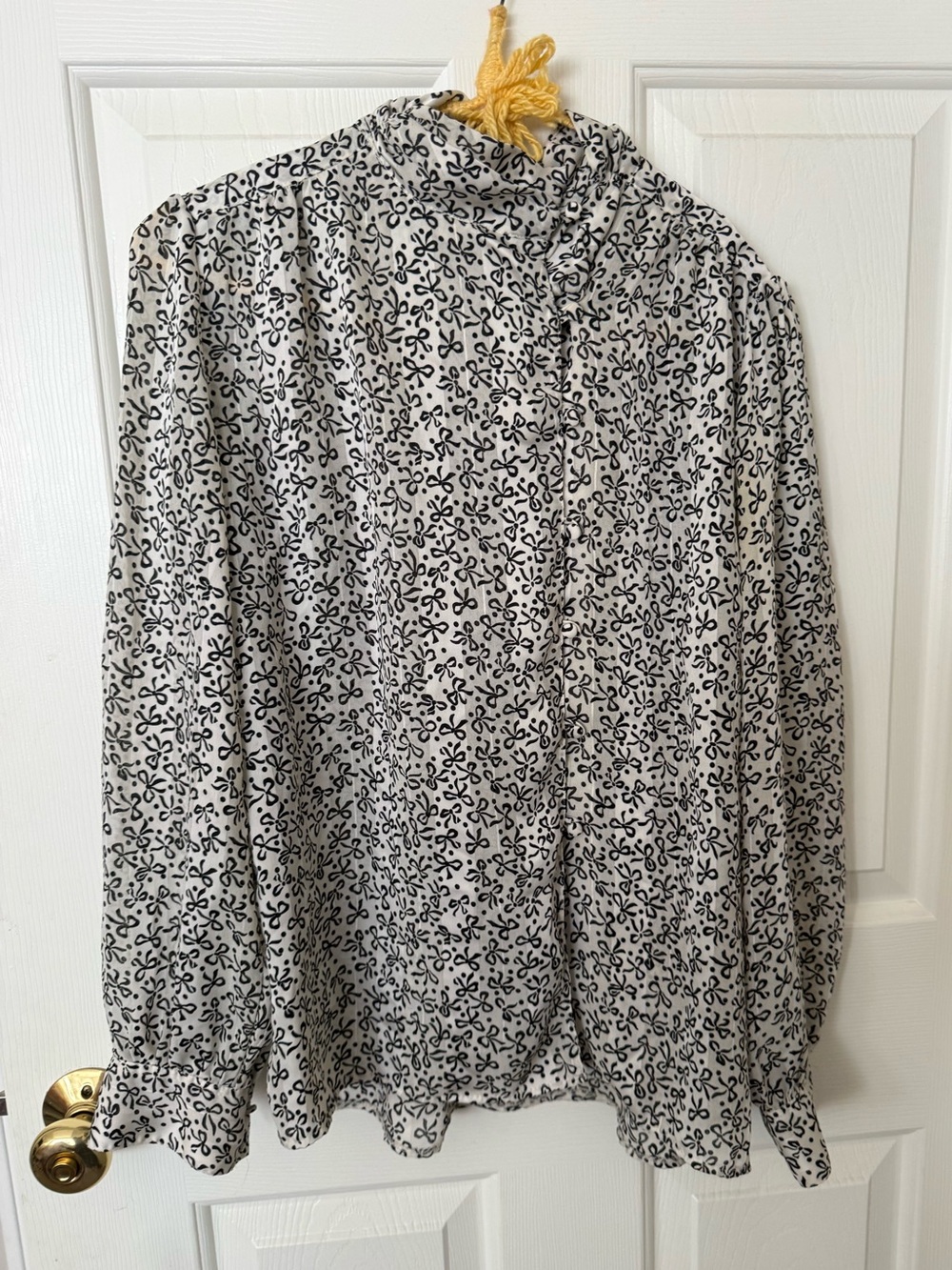 Vintage Dana Alexander Cream bow print  button up Blouse Coquette size 10